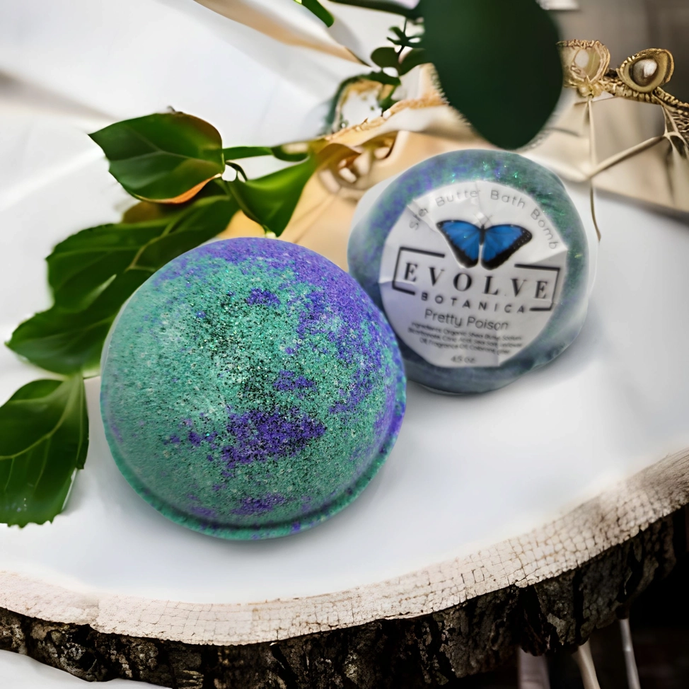 Bath Bomb - Pretty Poison (Seasonal, Valentines)-3