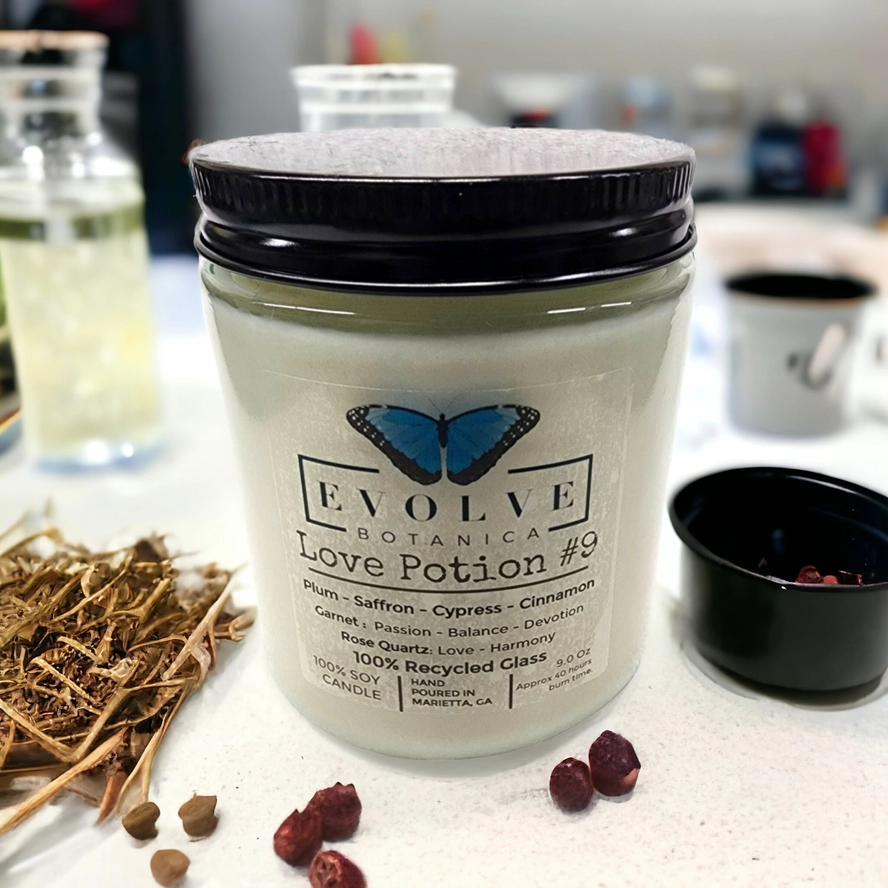 Wood Wick Crystal Soy Candle - Love Potion #9 (Rose Quartz & Garnet)-4
