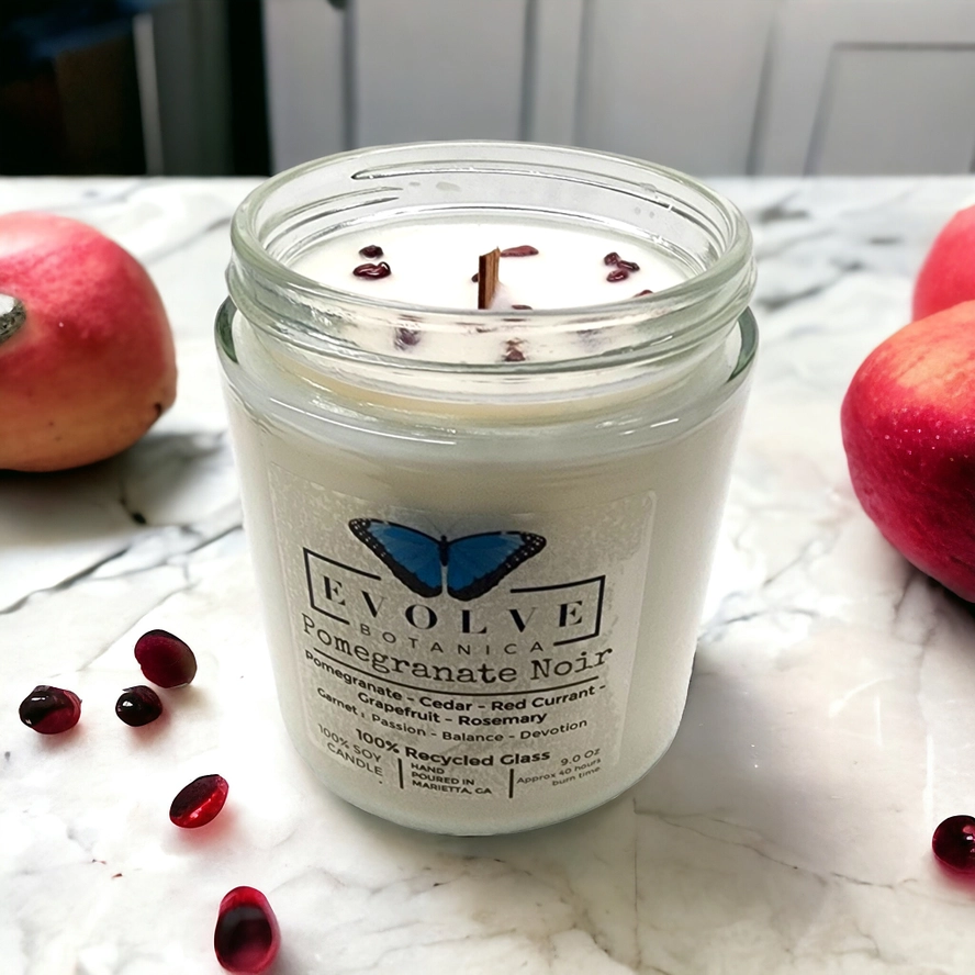 Wood Wick Crystal Soy Candle - Pomegranate Noir (Garnet)-2